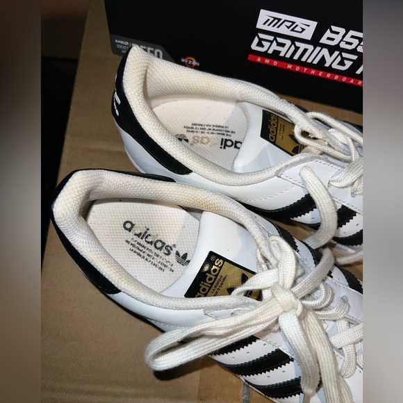 Adidas Superstar Shoes - Picture 4 of 6